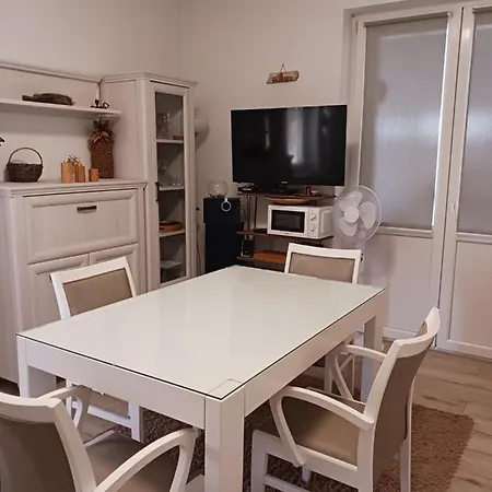 Apartment Apartman Kike *